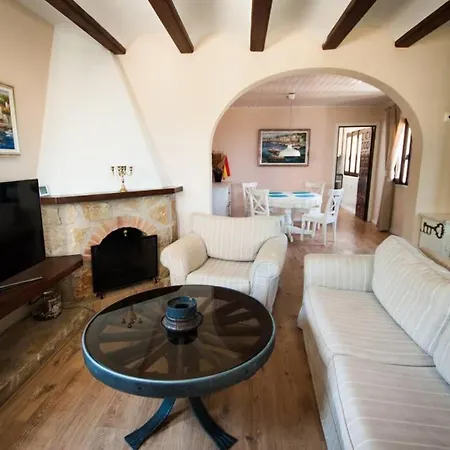 Hermosa Casa Con Piscina Villa